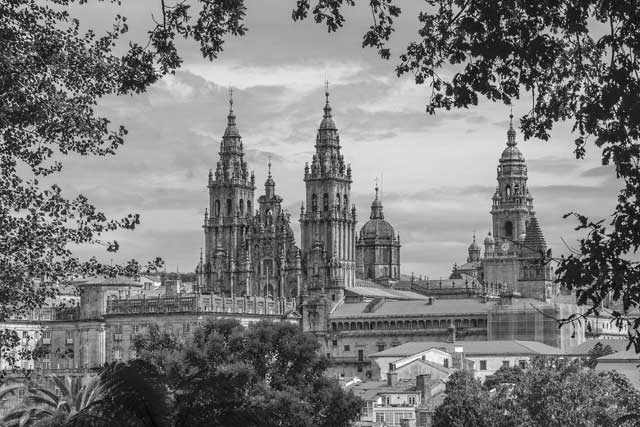 Иллюстрация к книге — Испания со вкусом солнца. Гаспачо для печального рыцаря [i_042.jpg]