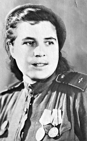 Защищая Родину. Летчицы Великой Отечественной Защищая Родину. Летчицы Великой Отечественной