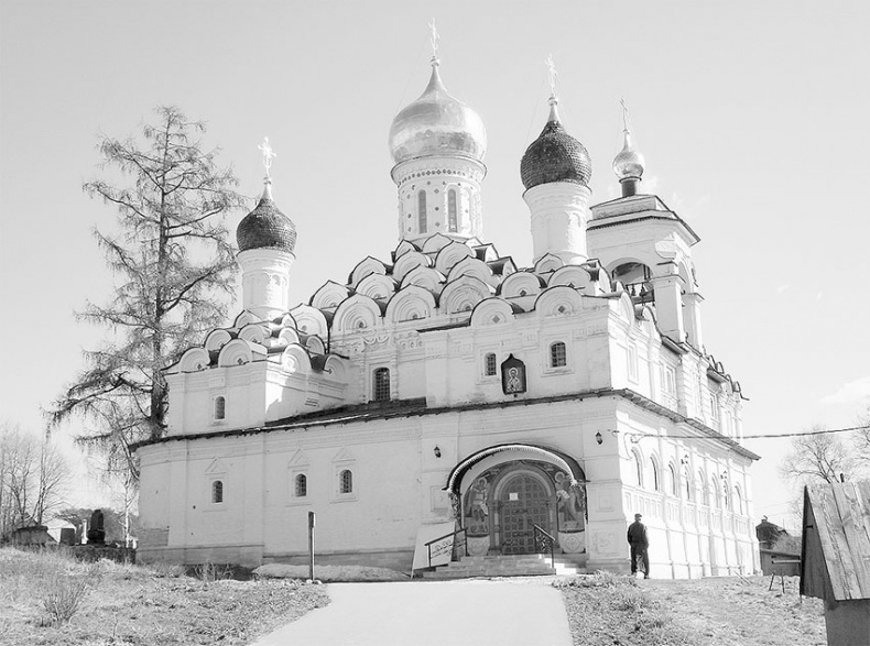 Рублевка, скрытая от посторонних глаз. История старинной дороги. 33 истории о великих жителях Рублевки, или Тридцать три богатыря