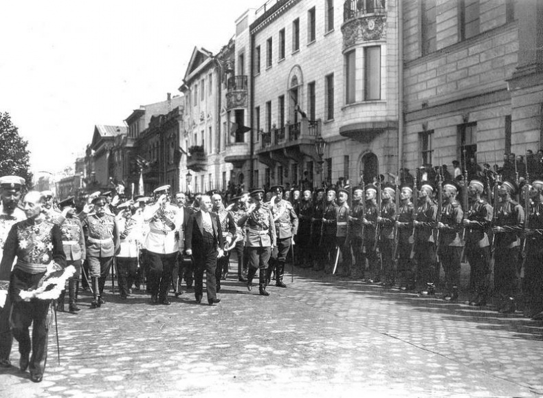 Петербург - 1914 - Петроград. Хронологическая мозаика столичной жизни