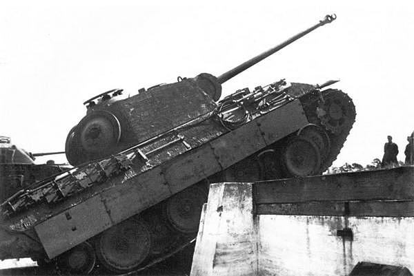 Тяжёлый танк «Пантера»
