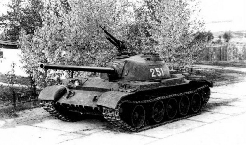 Средний танк Т-54