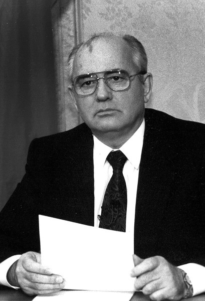 Горбачев. Его жизнь и время