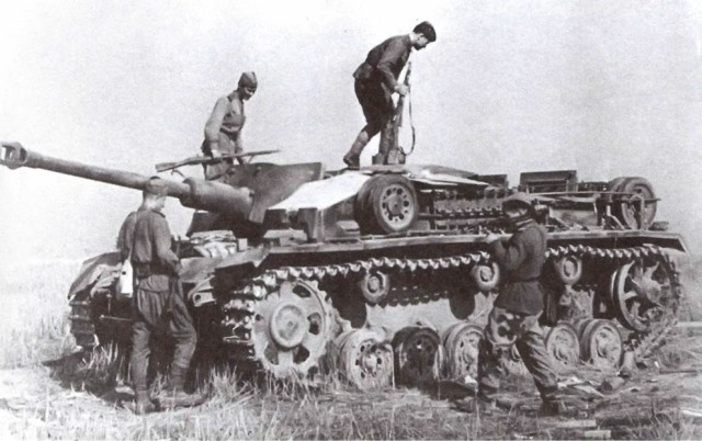Штурмовые орудия Гитлера. «Штурмгешютце» в бою