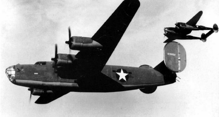 Истребитель-«молния» P-38 «Лайтнинг»