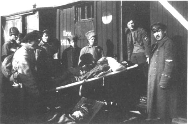 Иллюстрация к книге — Гражданская война в России 1917 - 1922. Красная Армия [Red-Army-09.jpg]