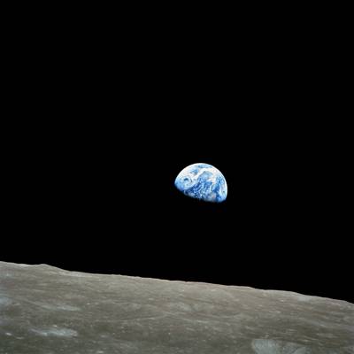 Иллюстрация к книге — Война 2020. Первая космическая [pic_1.jpg]