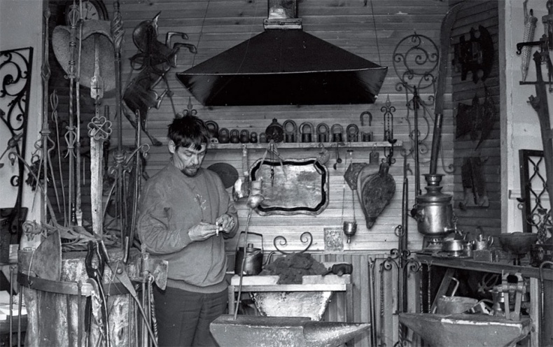 Иллюстрация к книге — Ебург [i_042.jpg]