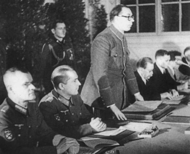 Иллюстрация к книге — Власов против Сталина. Трагедия русской освободительной армии 1944-1945 год [i_017.jpg]