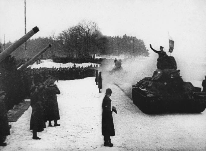 Иллюстрация к книге — Власов против Сталина. Трагедия русской освободительной армии 1944-1945 год [i_033.jpg]