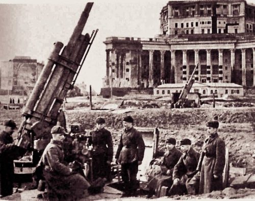 Иллюстрация к книге — Странники войны. Воспоминания детей писателей. 1941-1944 [Autogen_eBook_id31.jpg]