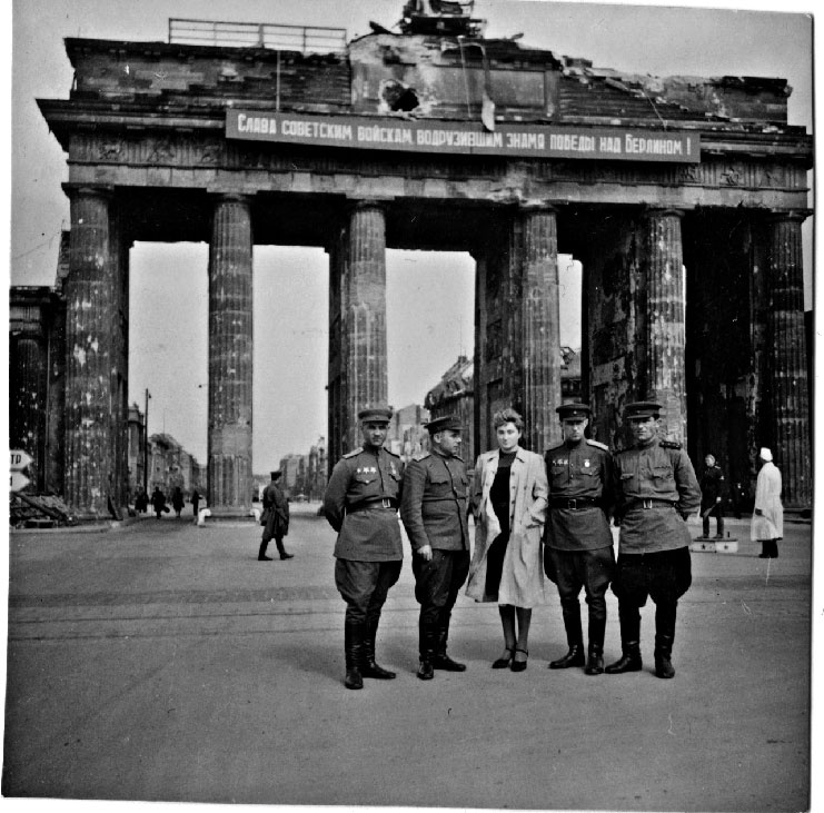 Иллюстрация к книге — За плечами ХХ век [Autogen_eBook_id39.jpg]