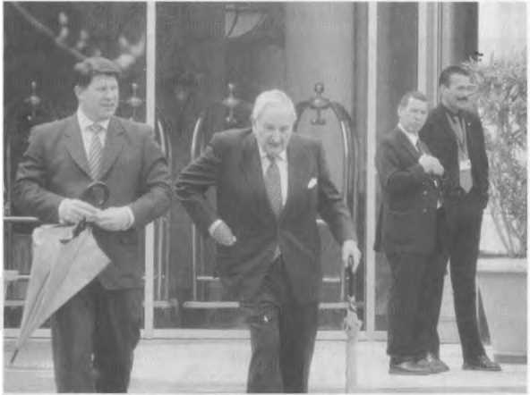 Иллюстрация к книге — Кто правит миром? Или вся правда о Бильдербергском клубе [i_007.jpg]