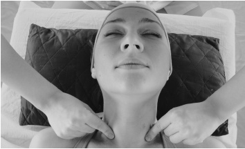 Иллюстрация к книге — Атлас профессионального массажа [i_243.jpg]