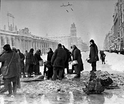 Иллюстрация к книге — Блокада Ленинграда. Полная хроника - 900 дней и ночей [i_039.jpg]
