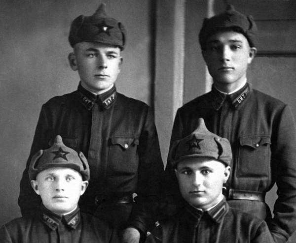 Иллюстрация к книге — На войне как на войне. &quot;Я помню&quot; [i_045.jpg]