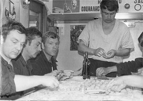 Иллюстрация к книге — Люди былой империи (сборник) [i_095.jpg]