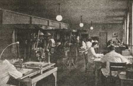 Иллюстрация к книге — Загадочная экспедиция. Что искали немцы в Антарктиде? [i_080.jpg]