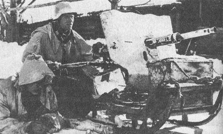 Иллюстрация к книге — &quot;Фаустники&quot; в бою [i_071.jpg]