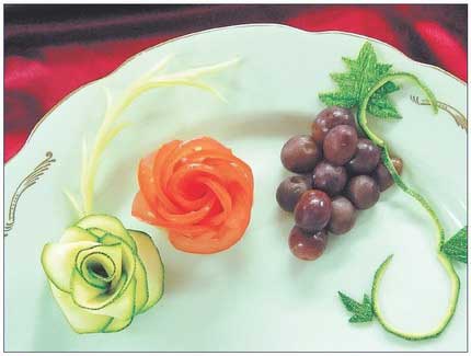 Иллюстрация к книге — Секреты украшения блюд праздничного стола [Autogen_eBook_id113.jpg]