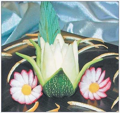 Иллюстрация к книге — Секреты украшения блюд праздничного стола [Autogen_eBook_id163.jpg]