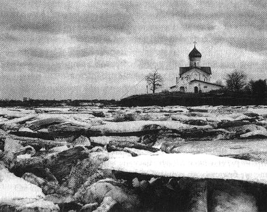 Иллюстрация к книге — Человек с яйцом. Жизнь и мнения Александра Проханова [i_015.jpg]