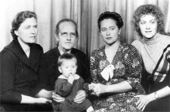 Иллюстрация к книге — Анна Герман. Сто воспоминаний о великой певице [i_120.jpg]