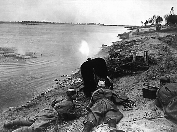 Иллюстрация к книге — Освобождение. Переломные сражения 1943 года [i_107.jpg]