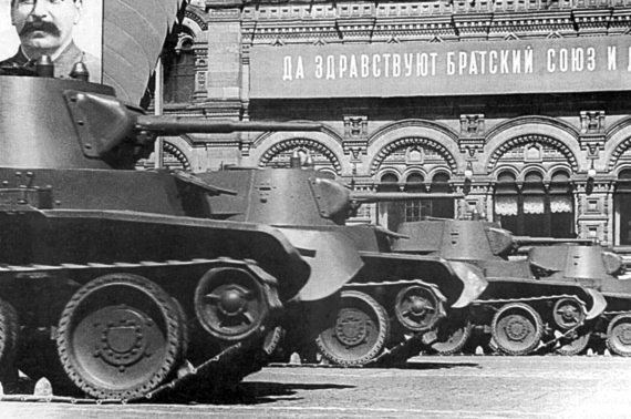 Иллюстрация к книге — Мы сгорали заживо. Смертники Великой Отечественной [i_005.jpg]