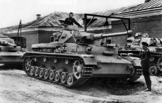 Иллюстрация к книге — Танковые асы Второй Мировой [i_262.jpg]