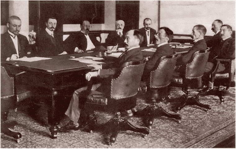 Иллюстрация к книге — Россия и Япония. Узлы противоречий [i_014.jpg]