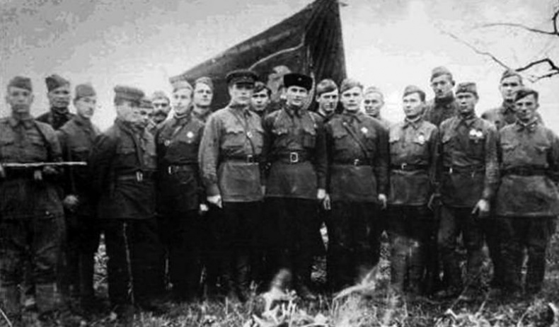 Иллюстрация к книге — «Я убит подо Ржевом». Трагедия Мончаловского «котла» [i_072.jpg]