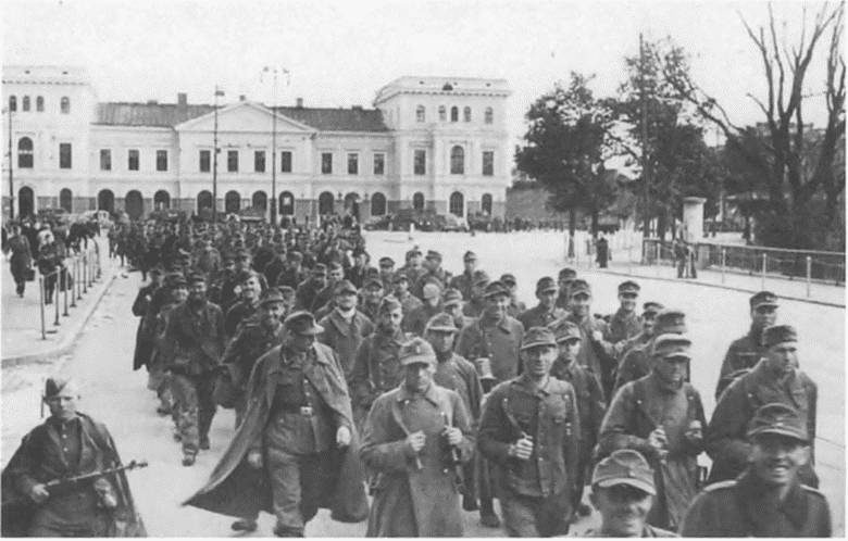 Иллюстрация к книге — Прибалтика. Война без правил (1939-1945) [i_055.jpg]