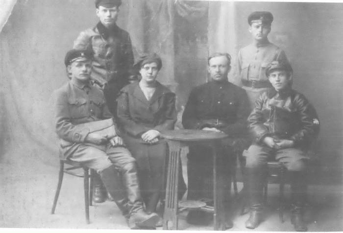 Иллюстрация к книге — &quot;Сталинский питомец&quot; - Николай Ежов [i_004.jpg]