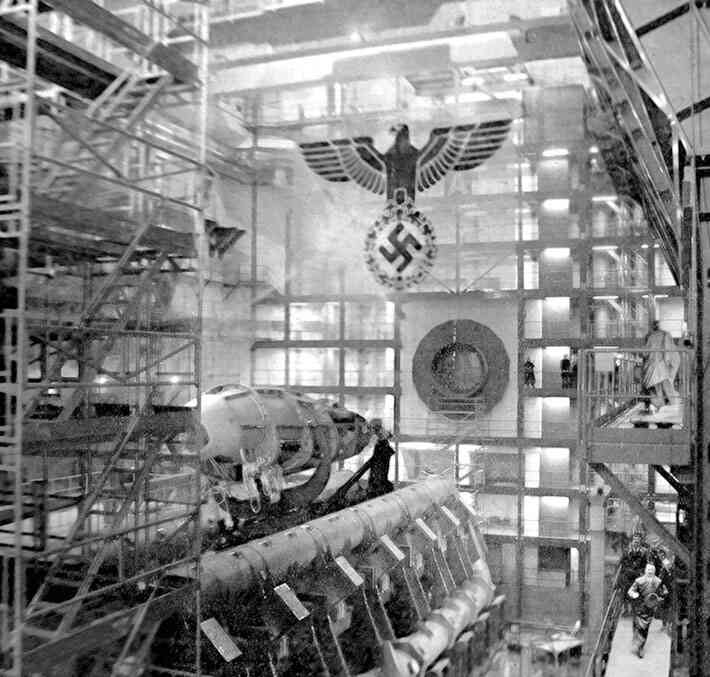 Иллюстрация к книге — 4-й рейх, или Грядущая раса Полой земли [i_116.jpg]