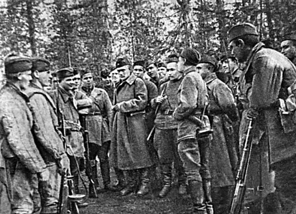 Иллюстрация к книге — Пограничники в 1941 году. Они не сдавались в плен [i_024.jpg]