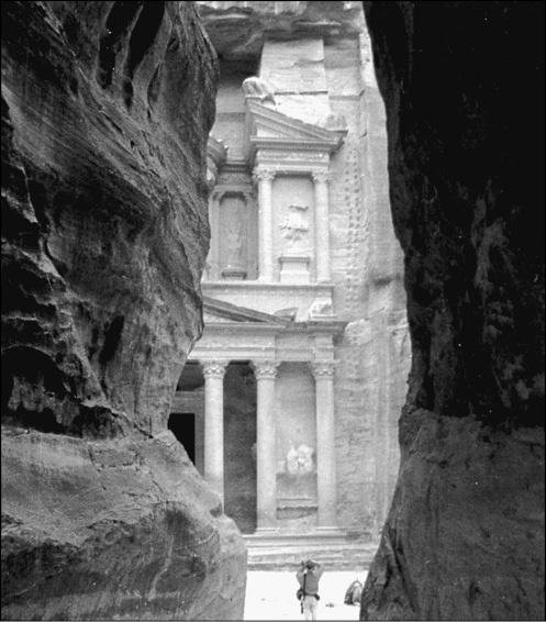 Иллюстрация к книге — 100 великих чудес света [i_026.jpg]