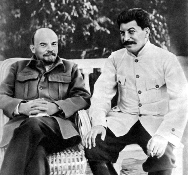 Иллюстрация к книге — 100 великих тайн советской эпохи [i_021.jpg]