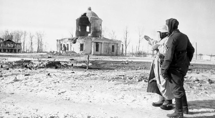 Иллюстрация к книге — Холмский ?котел?. 105 дней в полном окружении [i_108.jpg]