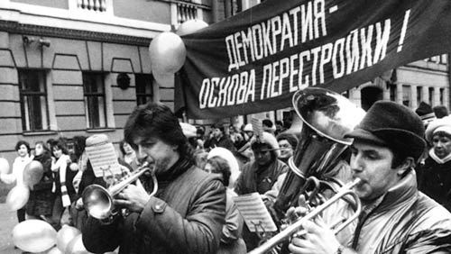 Иллюстрация к книге — Нонна Мордюкова и Вячеслав Тихонов. Как казачка Штирлица любила [_99.jpg]