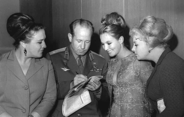 Алла Ларионова и Николай Рыбников. Любовь на Заречной улице