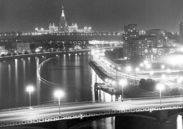 Иллюстрация к книге — Высотки сталинской Москвы. Наследие эпохи [i_011.jpg]