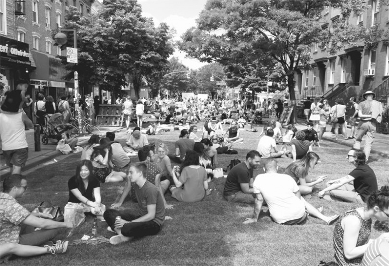 Иллюстрация к книге — Битва за города. Как изменить наши улицы. Революционные идеи в градостроении [i_038.jpg]