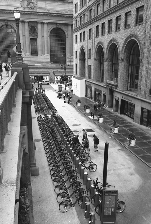 Иллюстрация к книге — Битва за города. Как изменить наши улицы. Революционные идеи в градостроении [i_063.jpg]