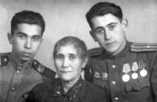 Иллюстрация к книге — Тайные операции военной разведки [i_008.jpg]