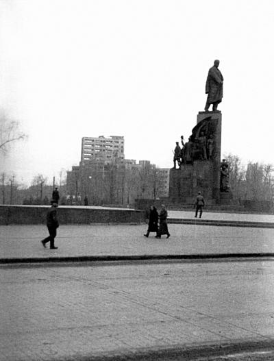 Иллюстрация к книге — &quot;Будь проклят Сталинград!&quot; Вермахт в аду [i_002.jpg]