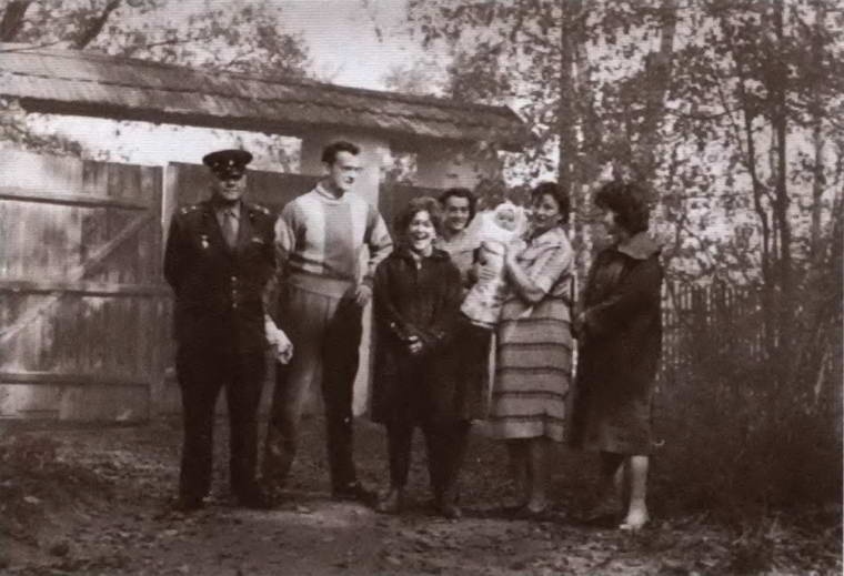 Иллюстрация к книге — Любовь Орлова [i_061.jpg]