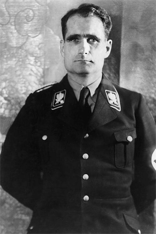 Иллюстрация к книге — Женщина фюрера, или Как Ева Браун погубила Третий рейх [i_027.jpg]