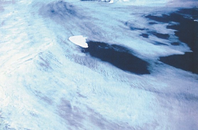 Иллюстрация к книге — Космонавт №34. От лучины до пришельцев [i_042.jpg]