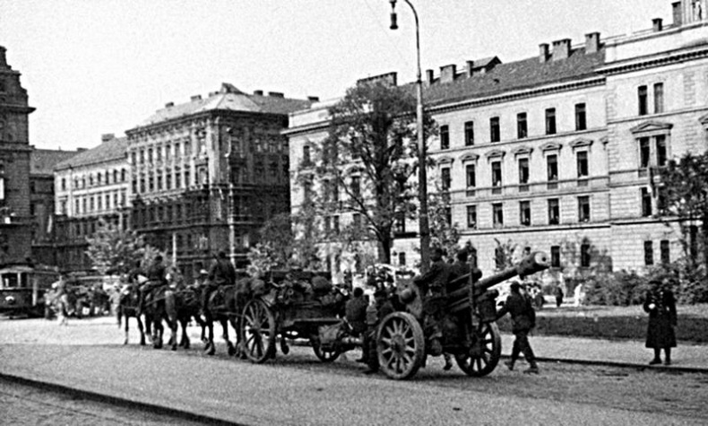 Иллюстрация к книге — Последний бой. Кто освободил Прагу? [i_029.jpg]